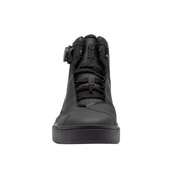KRYO RIDING SHOES (Black) | SIDI - front view showcasing sleek design and dual closure system.