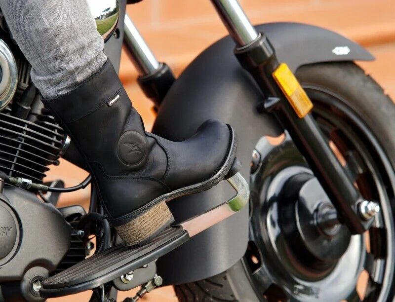 WOMEN'S AYDA 2 BOOT (Black) | Falco