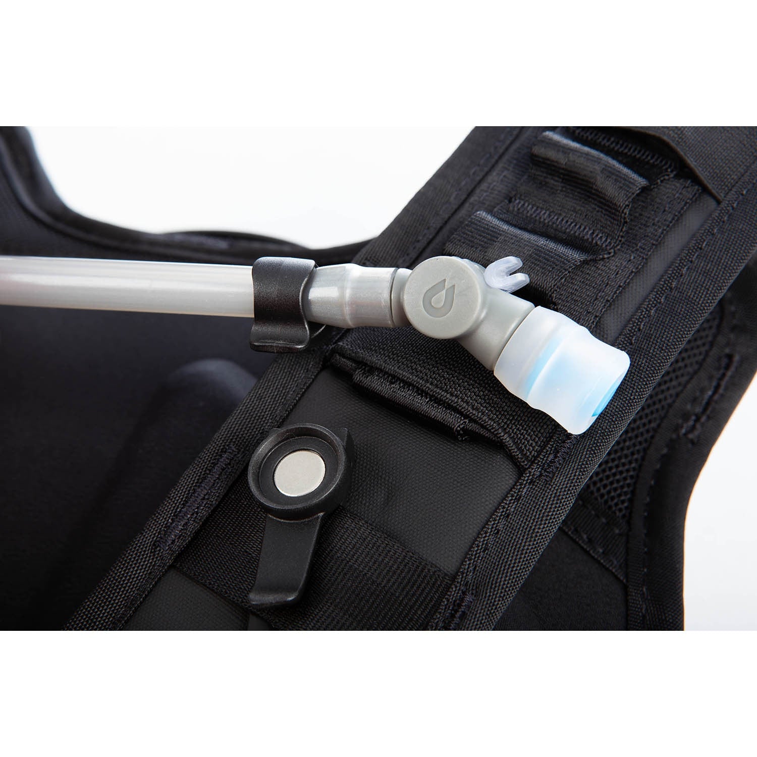 ARSENAL 15L HYDRATION BACKPACK (Stealth Black) | Klim