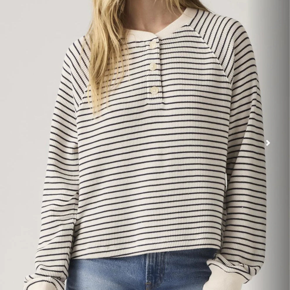 LASSEN HENLEY LONG SLEEVE (Jane Stripe Gardenia) | LEVI'S