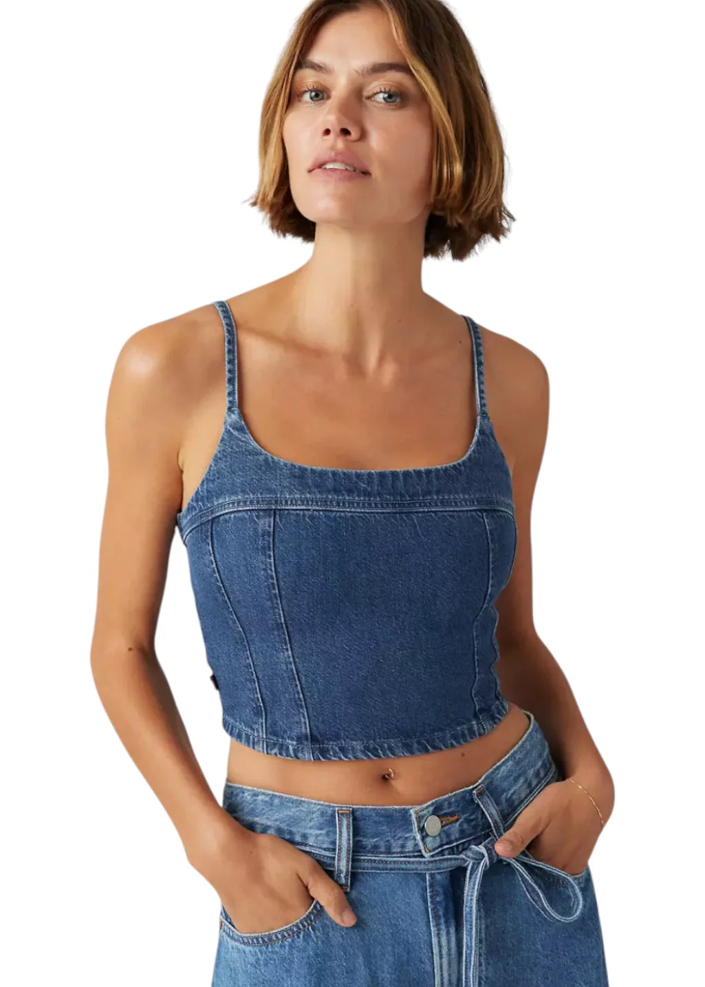 JADINE DENIM CAMI TANK (Twisted Stone) | LEVI'S worn by a model, showcasing the cropped fit and adjustable straps.