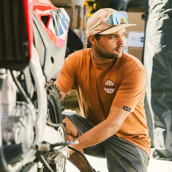 SQUALL SS TEE (RUST) | FASTHOUSE