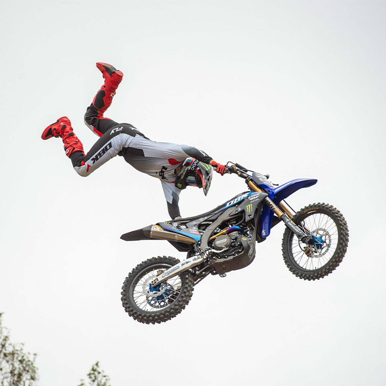 YOUTH KINETIC DBK JERSEY (Grey/Black/Red) | FLY RACING