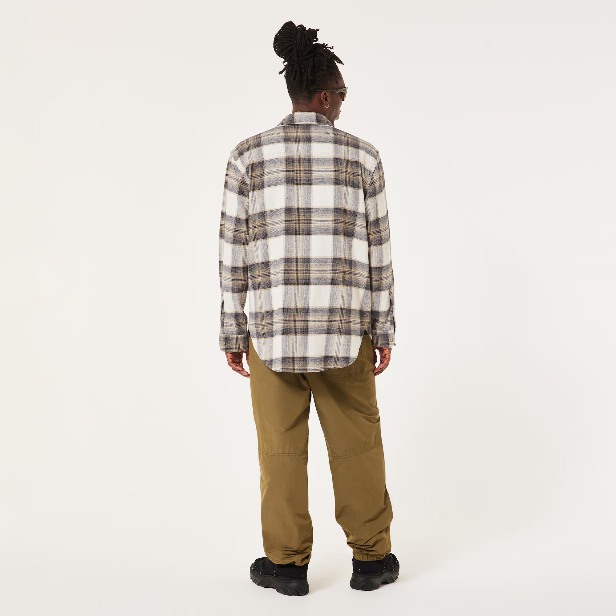 PLAID LONG SLEEVE SHIRT (White/Black/Pebble) | OAKLEY